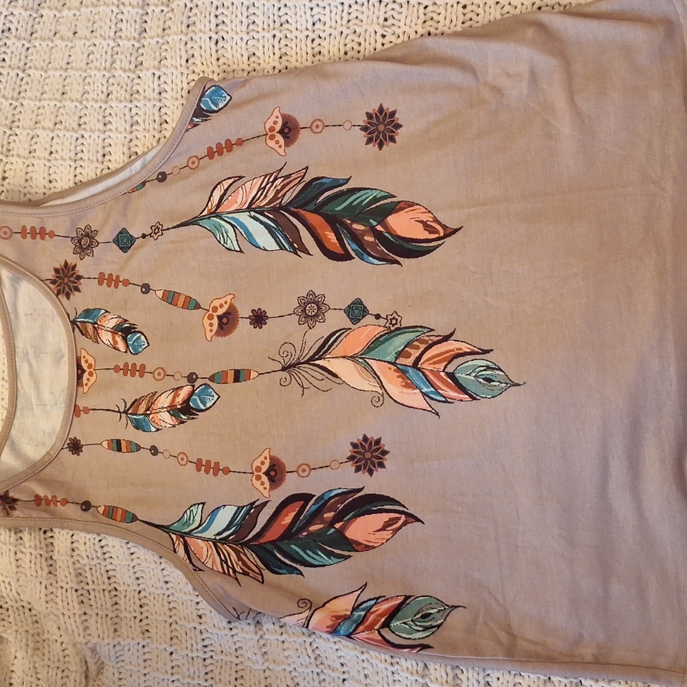 SHEIN Tan Tank w/ Beautiful Vibrant Colors Feather Print Size M NWT